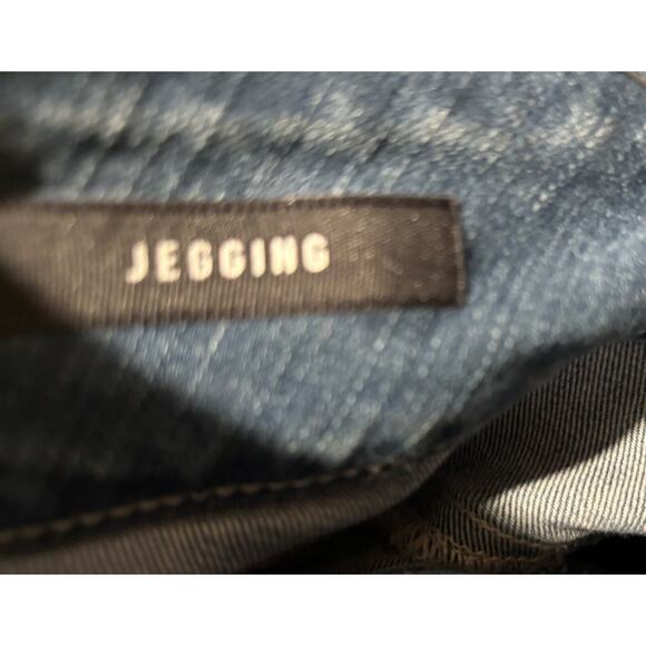 Torrid FeelTheFit Premium Stretch Jeans Blue Distressed Bombshell Straight 14R - Picture 6 of 7